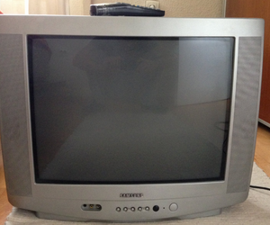 Samsung crt 54cm, 21 inč + dvd plejer