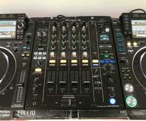 2X pioneer cdj-2000nxs2 + 1x djm-900nxs2 mixer = 1899 eur , whatsapp chat : +27837724253