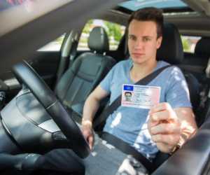 Kupite svoju vozačku dozvolu legalno online bez ispita ili teorije.